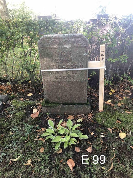 Grave number: AK E    99
