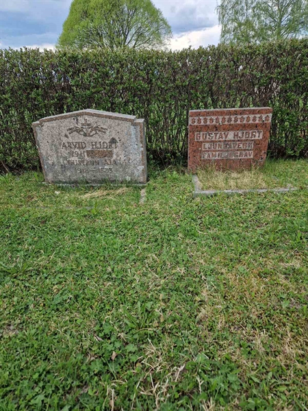 Grave number: 501 09 1440-1442