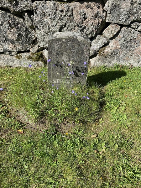 Grave number: 1 GaKy Kv09   183-185