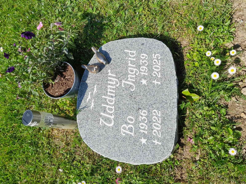 Grave number: 1 D   770