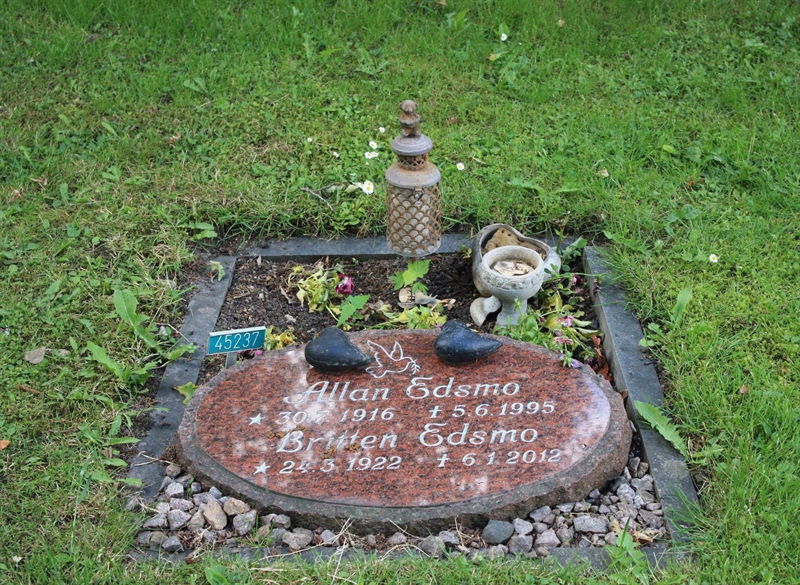 Grave number: Ö 45   237