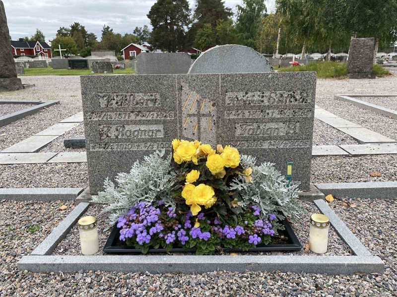 Grave number: 2 07   184