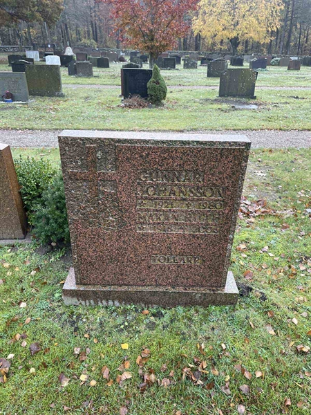 Grave number: VV 6    24, 25