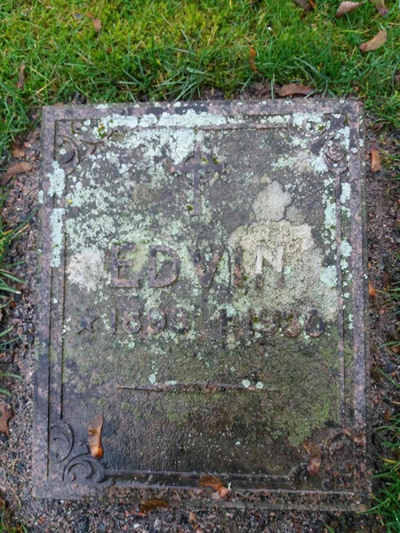 Grave number: 1 D    53b