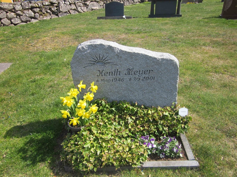 Grave number: 04 C  221, 222