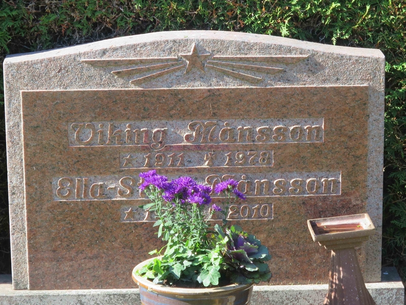 Grave number: HK J   179, 180