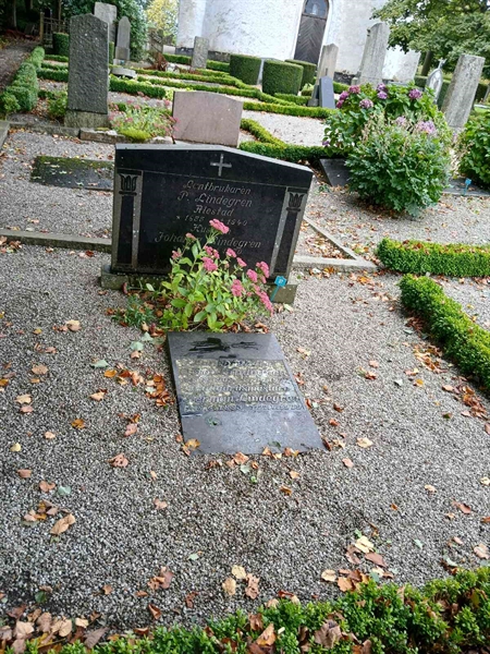 Hautatunnus: ÖK A 152, 153