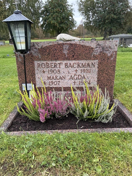 Grave number: 3   329-330
