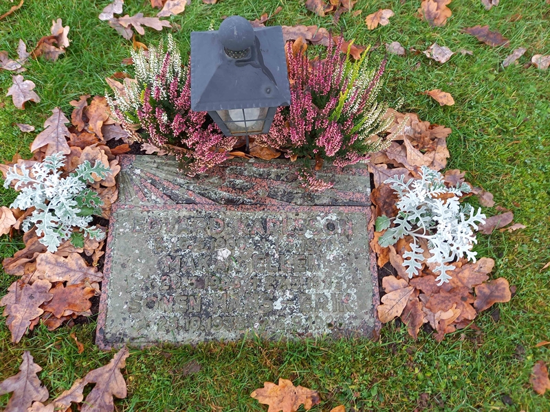 Grave number: NO 07   139