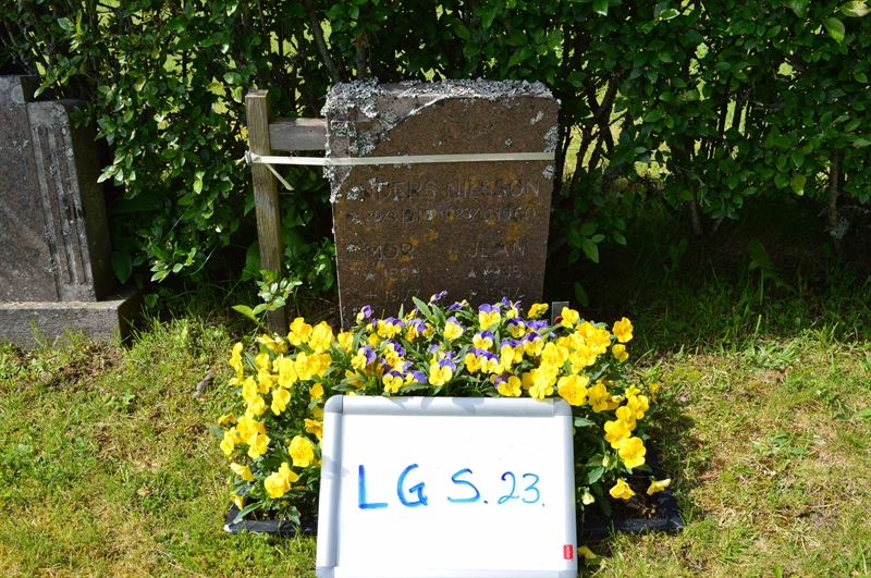 Grave number: LG S    23