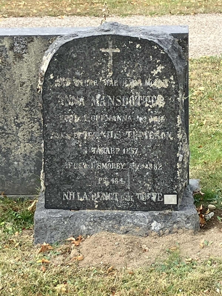 Gravnummer: HK B   197, 198