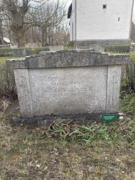Grave number: LO 102, 103
