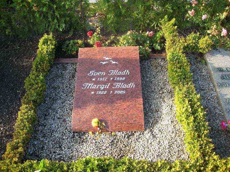 Grave number: NK Urn m    10