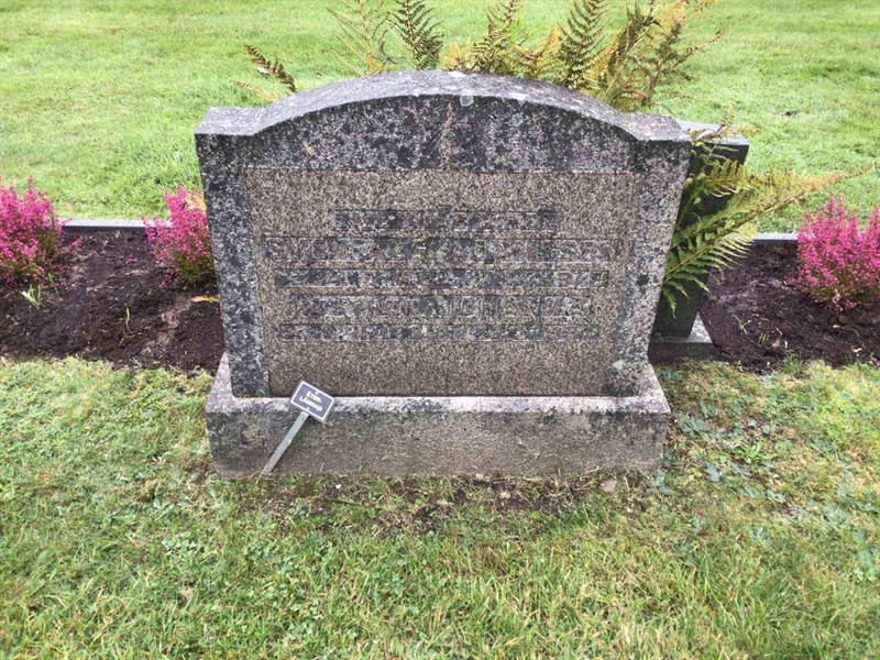 Grave number: 20 F   173-174