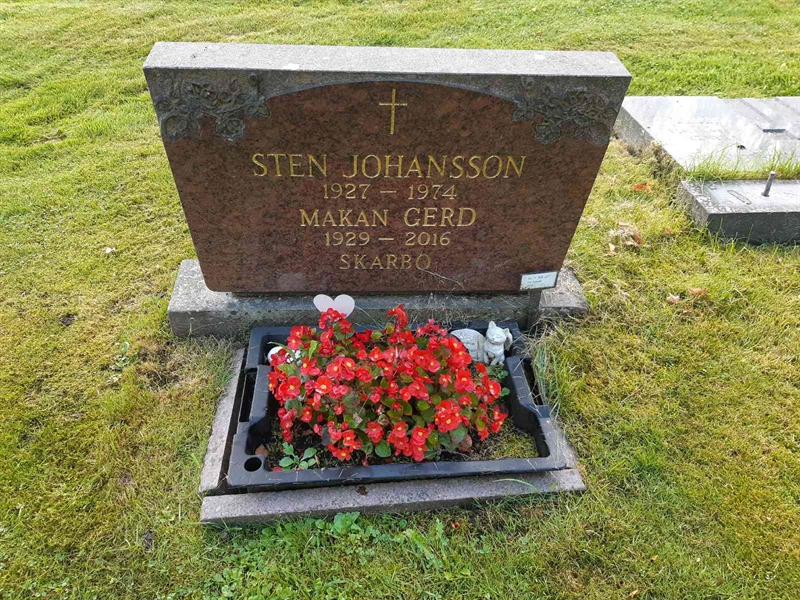 Grave number: Fr 7   226-227