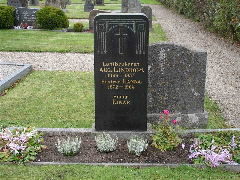 Grave number: FN C    14, 15