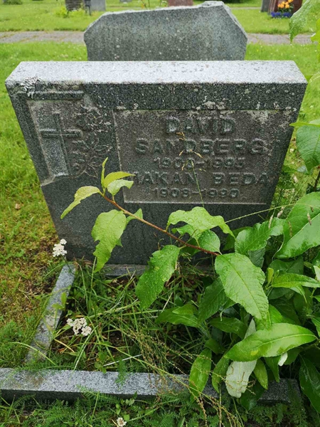 Hautatunnus: NK 12    57