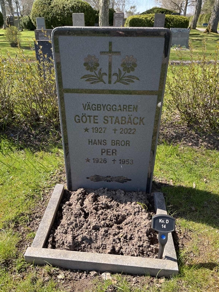 Grave number: 22 D    14