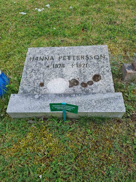 Grave number: F 02   267