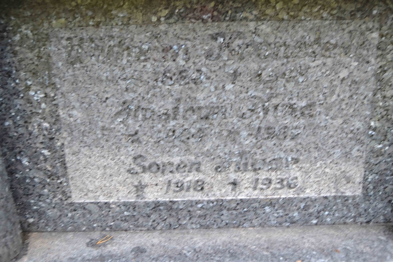 Grave number: 4 F   144