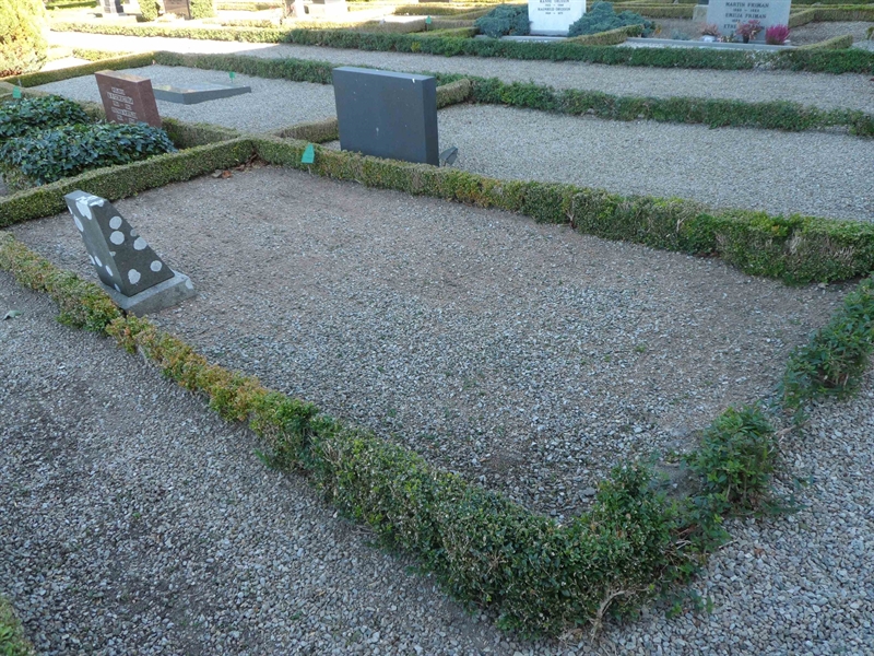 Grave number: ÖT GNK2   9:1, 9:2, 9:3, 9:4