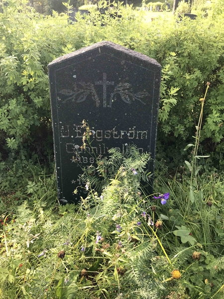 Grave number: UN F    92