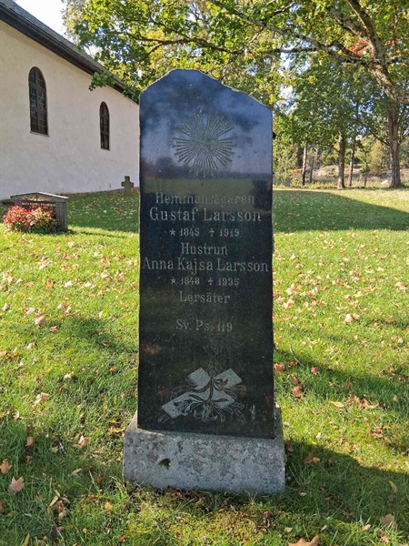 Grave number: SRG 1    51