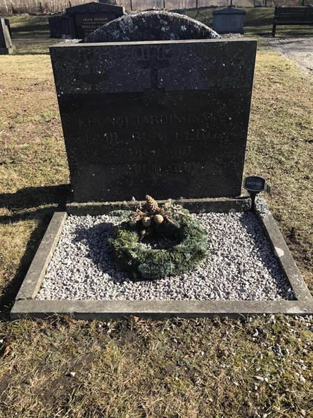 Hautatunnus: 3 11D    26-27