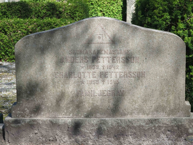 Grave number: HÖB 7   230