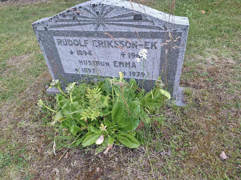 Grave number: 001 2   938