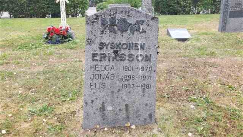 Grave number: 1 1   975