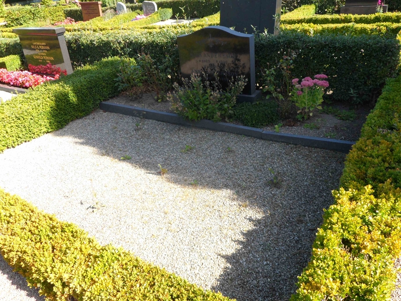 Grave number: HNK F    61