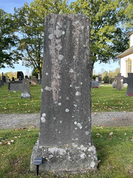 Grave number: T A C   619-620