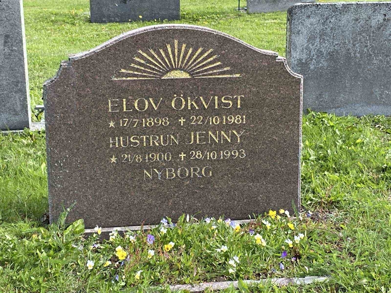 Grave number: 2 08 157