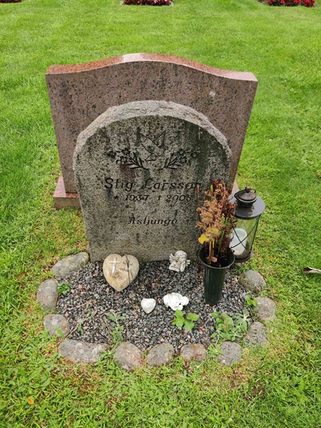 Grave number: VK K   257, 258