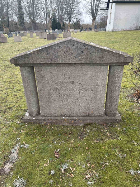 Gravnummer: LE   585