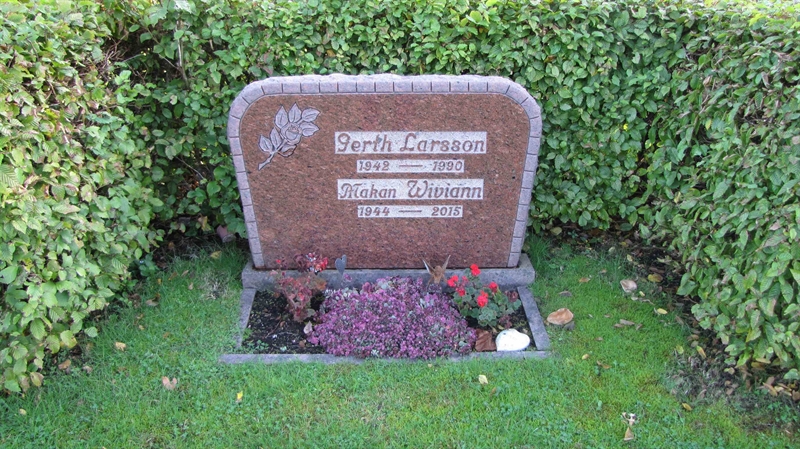 Grave number: HN BJÖRK   217, 218