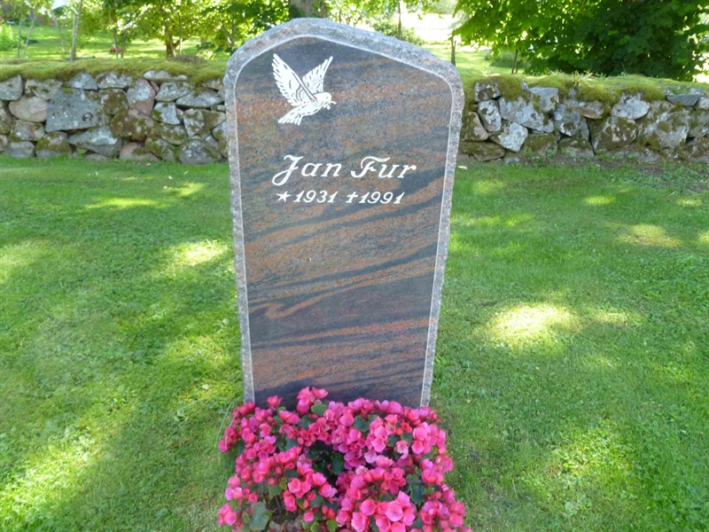 Grave number: ROG J   36, 37