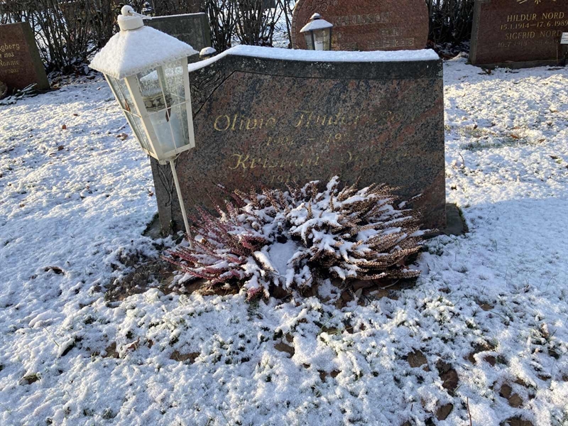 Grave number: 2 4    90-91