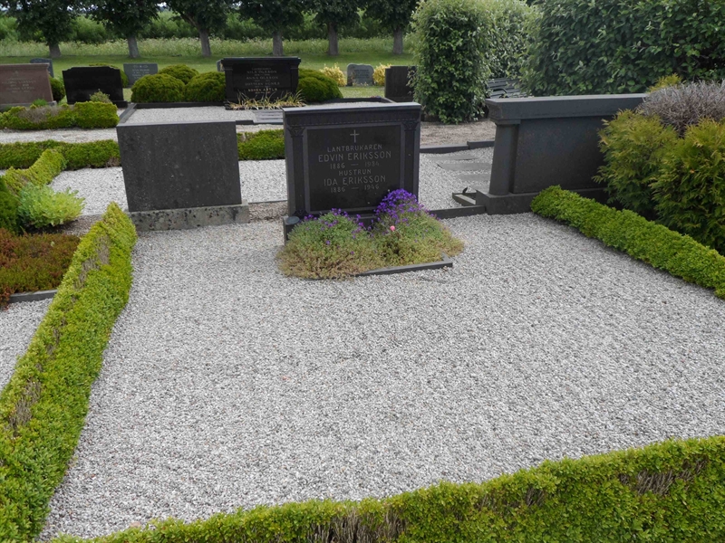 Grave number: ÖV F   108, 109