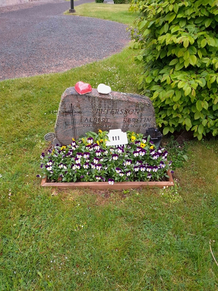 Gravnummer: ROG F  125, 126