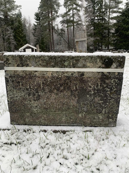 Grave number: R 2   197-E