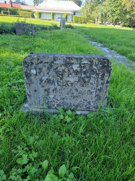 Grave number: 1 18   41