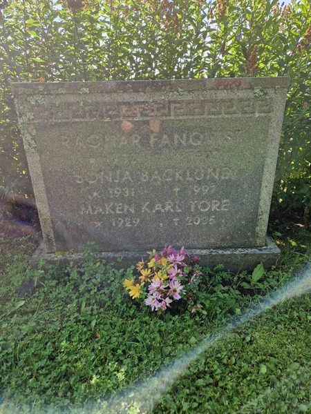 Grave number: 1 19    64