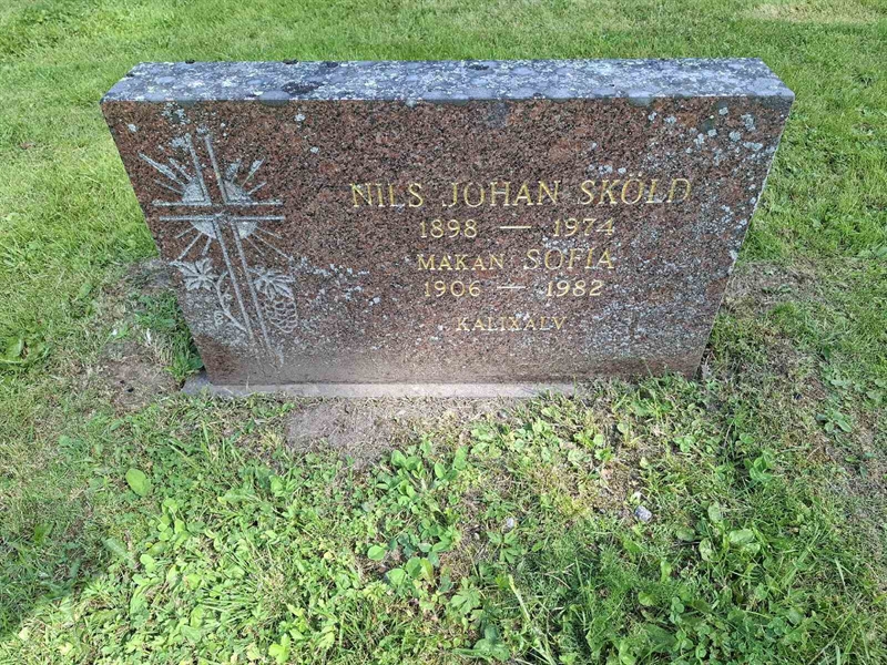 Grave number: 001 2   836
