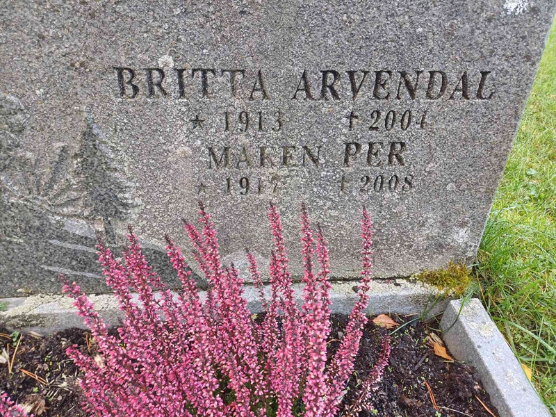 Grave number: JÄ 1 B 3915, 3916, 3917