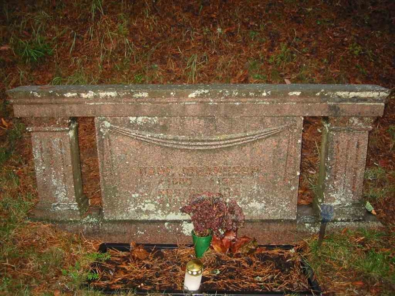 Grave number: KV 8     9-10