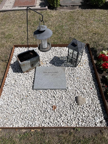 Grave number: NK XX:u   137