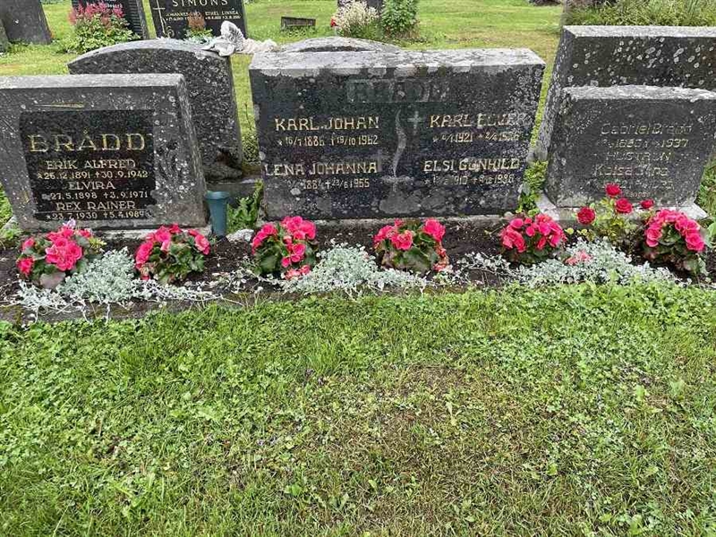 Hautatunnus: N 4 4   615a,  615b