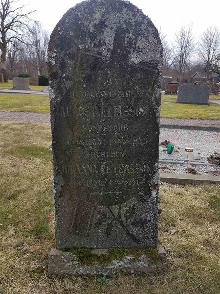 Grave number: RK X 2    11, 12